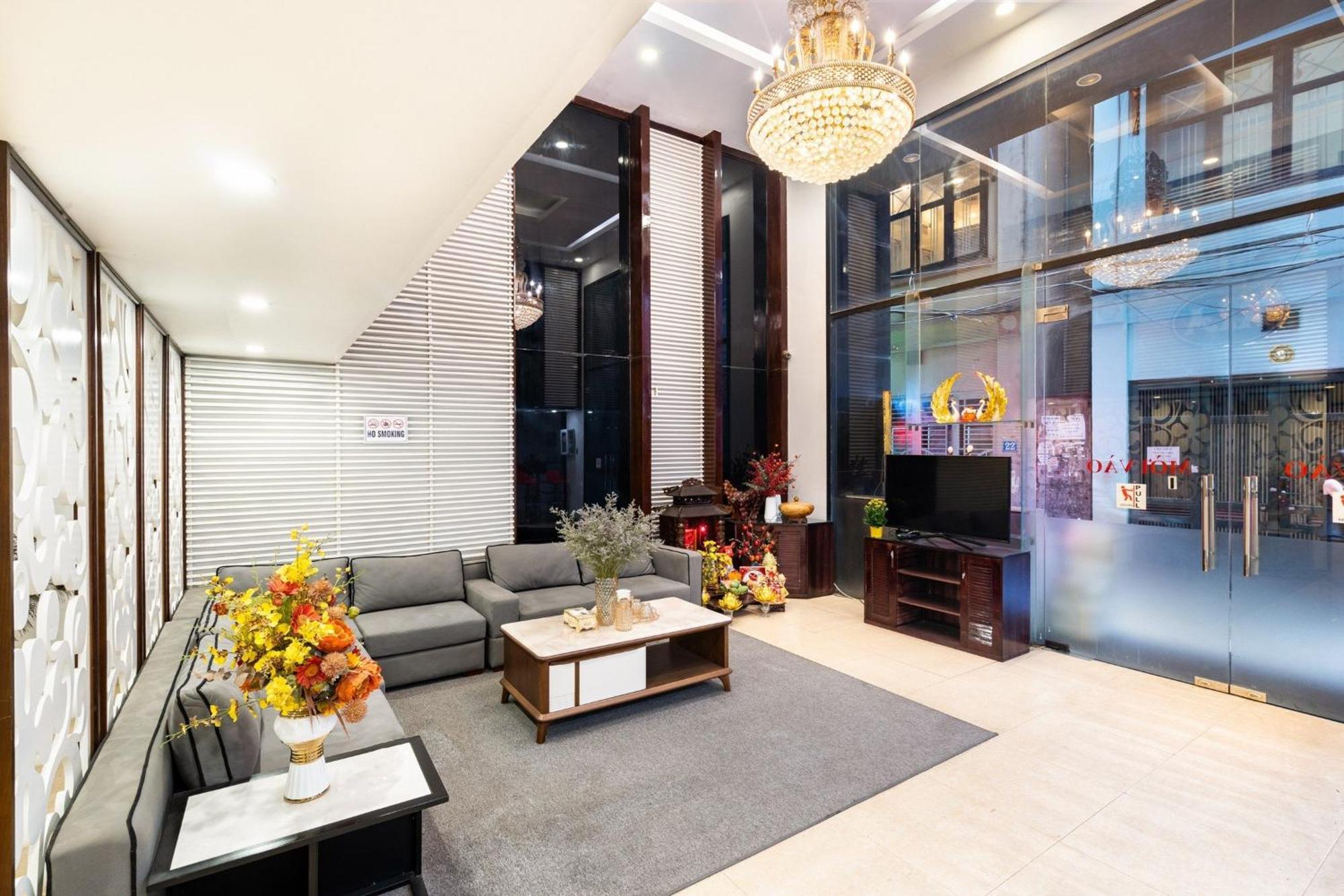 Kieu Anh Hotel - 81 Trung Kinh - By Bay Luxury هانوي المظهر الخارجي الصورة
