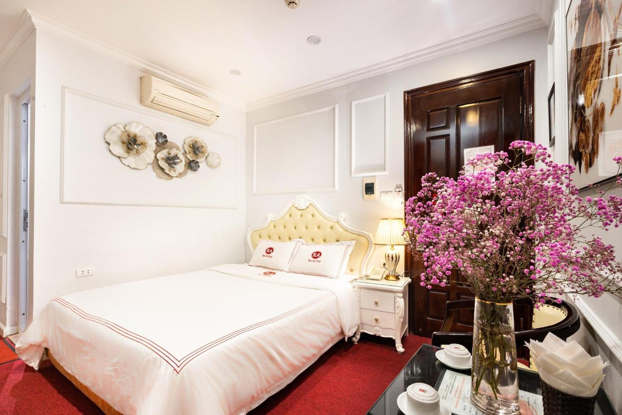 Kieu Anh Hotel - 81 Trung Kinh - By Bay Luxury هانوي المظهر الخارجي الصورة